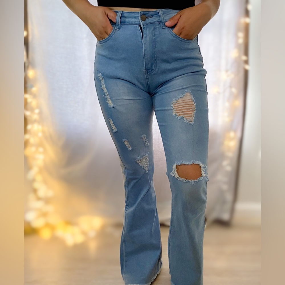 - Lights Blue Denim Boot Cut Jeans 👖🤩